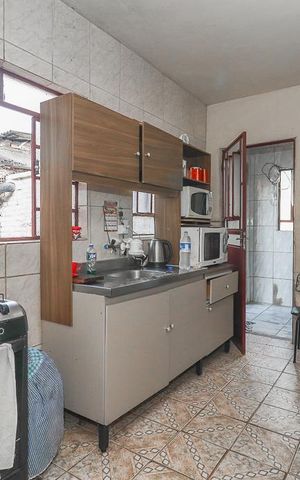 Casa à venda com 110m², 3 quartos e 2 vagasCozinha