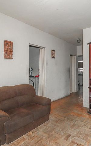 Casa à venda com 110m², 3 quartos e 2 vagasSala