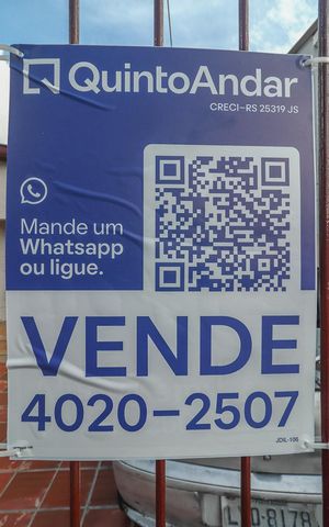 Casa à venda com 110m², 3 quartos e 2 vagasFachada