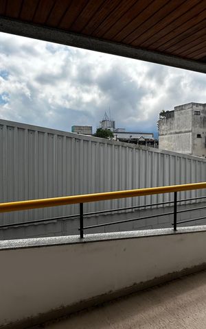 Apartamento à venda com 86m², 2 quartos e 1 vagaVaranda