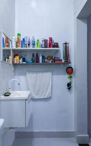 Casa à venda com 220m², 2 quartos e 1 vaga Casa à venda com 220m², 2 quartos e 1 vagaBanheiro da Suíte