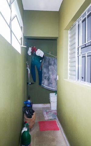 Casa à venda com 220m², 2 quartos e 1 vaga Casa à venda com 220m², 2 quartos e 1 vagaÁrea de Serviço