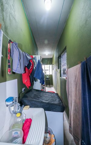 Casa à venda com 220m², 2 quartos e 1 vaga Casa à venda com 220m², 2 quartos e 1 vagaÁrea de Serviço