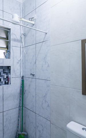 Casa à venda com 220m², 2 quartos e 1 vaga Casa à venda com 220m², 2 quartos e 1 vagaBanheiro da Suíte