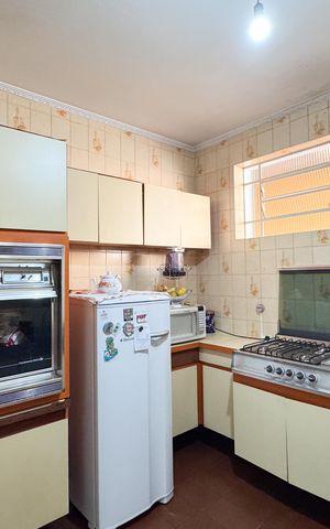 Casa à venda com 343m², 5 quartos e 4 vagasCozinha 