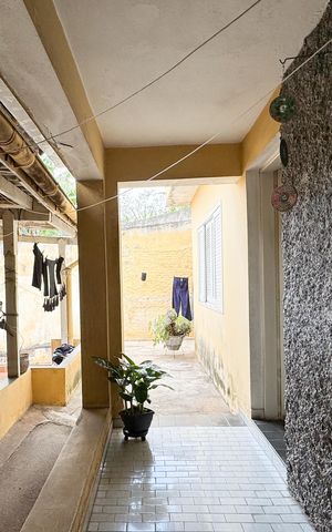 Casa à venda com 343m², 5 quartos e 4 vagasEntrada - Casa 2