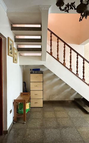 Casa à venda com 343m², 5 quartos e 4 vagasHall Sala