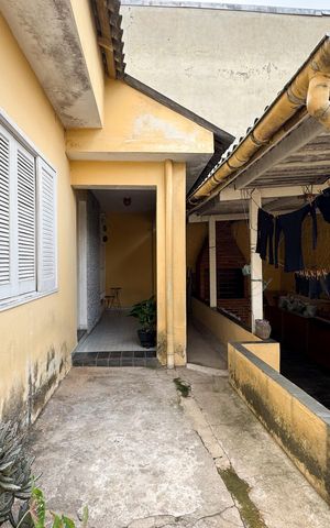 Casa à venda com 343m², 5 quartos e 4 vagasQuintal 