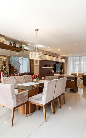 Casa de condomínio à venda com 275m², 4 quartos e 2 vagas