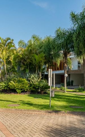 Casa de condomínio à venda com 275m², 4 quartos e 2 vagas