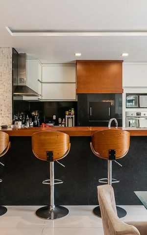 Casa de condomínio à venda com 275m², 4 quartos e 2 vagas