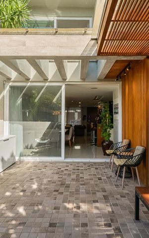 Casa de condomínio à venda com 275m², 4 quartos e 2 vagas