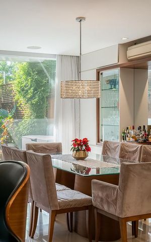 Casa de condomínio à venda com 275m², 4 quartos e 2 vagas