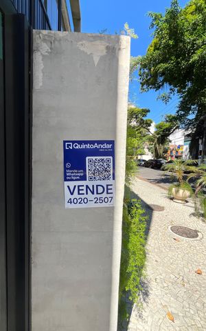 Apartamento à venda com 135m², 4 quartos e 2 vagasPlaca