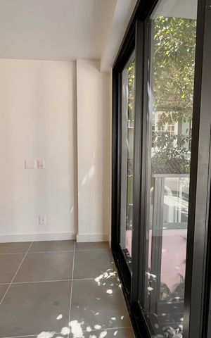 Apartamento à venda com 135m², 4 quartos e 2 vagasVaranda