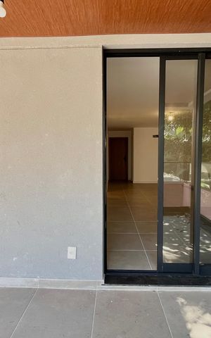 Apartamento à venda com 135m², 4 quartos e 2 vagasVaranda