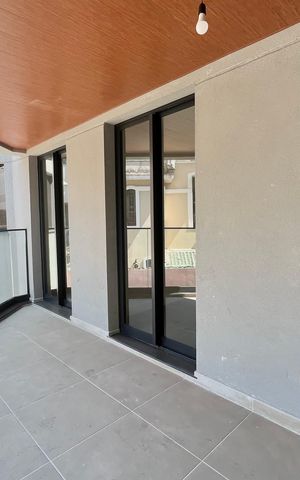 Apartamento à venda com 135m², 4 quartos e 2 vagasVaranda