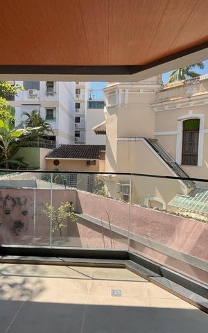 Apartamento à venda com 135m², 4 quartos e 2 vagasVaranda Quarto 1