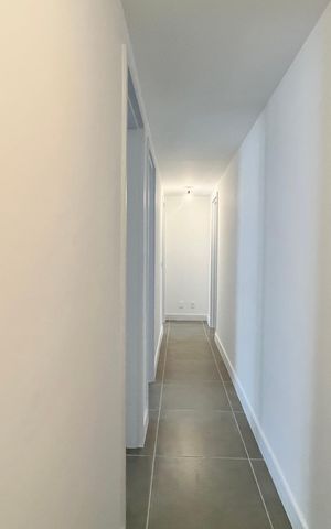 Apartamento à venda com 135m², 4 quartos e 2 vagasCorredor