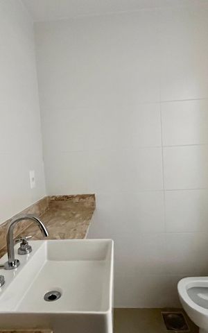 Apartamento à venda com 135m², 4 quartos e 2 vagasBanheiro social 1