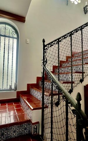 Casa à venda com 266m², 4 quartos e 2 vagas