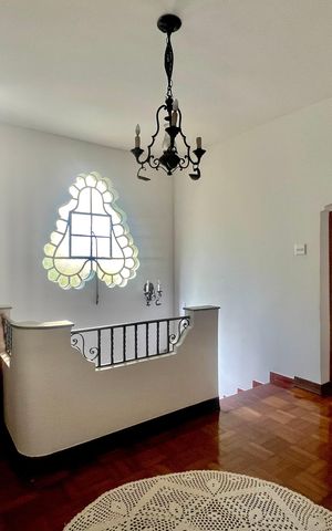 Casa à venda com 266m², 4 quartos e 2 vagas