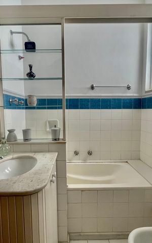 Casa à venda com 266m², 4 quartos e 2 vagas