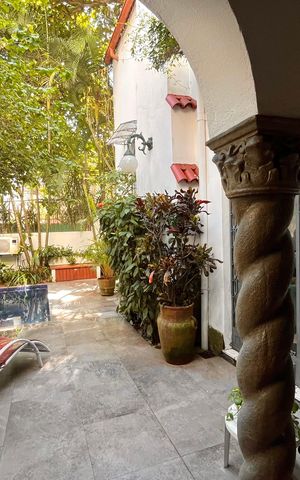 Casa à venda com 266m², 4 quartos e 2 vagas