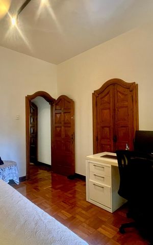 Casa à venda com 266m², 4 quartos e 2 vagas