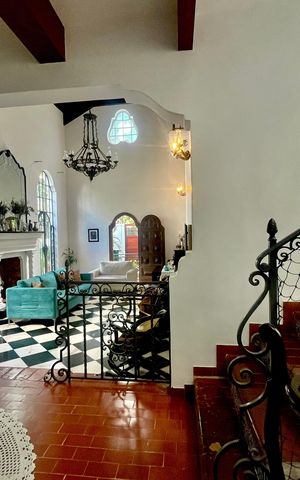 Casa à venda com 266m², 4 quartos e 2 vagas