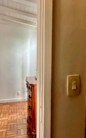 Casa à venda com 266m², 4 quartos e 2 vagas