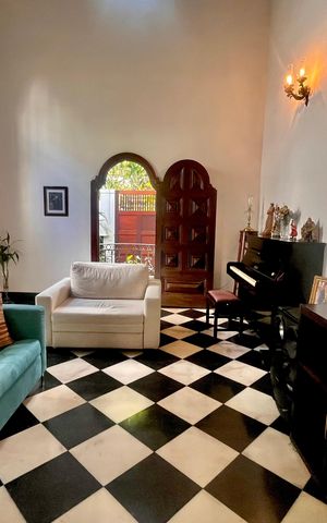 Casa à venda com 266m², 4 quartos e 2 vagas