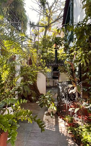 Casa à venda com 266m², 4 quartos e 2 vagas