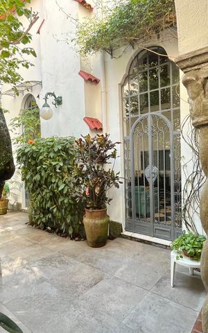 Casa à venda com 266m², 4 quartos e 2 vagas
