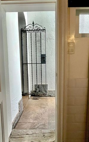 Casa à venda com 266m², 4 quartos e 2 vagas Casa à venda com 266m², 4 quartos e 2 vagasQuarto de Serviço