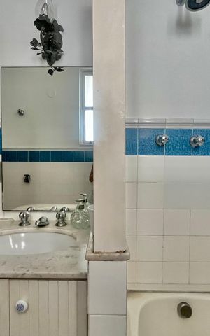 Casa à venda com 266m², 4 quartos e 2 vagas