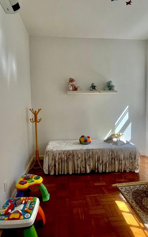 Casa à venda com 266m², 4 quartos e 2 vagas