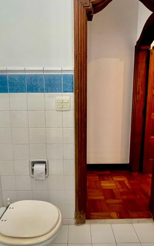 Casa à venda com 266m², 4 quartos e 2 vagas