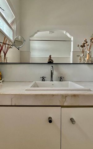 Casa à venda com 266m², 4 quartos e 2 vagas
