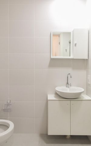 Studio para alugar com 27m², 1 quarto e sem vaga Studio para alugar com 27m², 1 quarto e sem vagaBanheiro