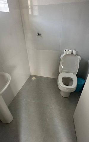 Casa para alugar com 1212m², 1 quarto e 5 vagas Casa para alugar com 1212m², 1 quarto e 5 vagasBanheiro de serviço