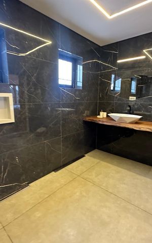 Casa para alugar com 1212m², 1 quarto e 5 vagas Casa para alugar com 1212m², 1 quarto e 5 vagasBanheiro da Suíte