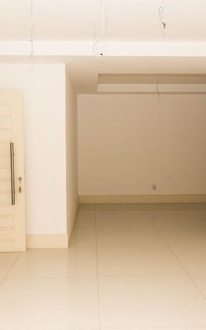 Apartamento à venda com 200m², 4 quartos e 3 vagas Apartamento à venda com 200m², 4 quartos e 3 vagasSala