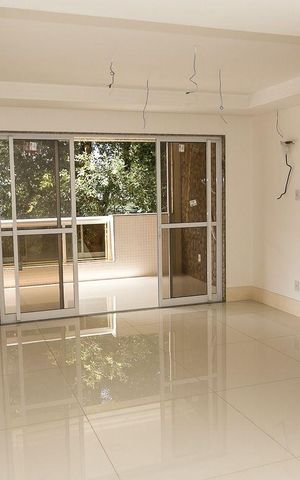 Apartamento à venda com 200m², 4 quartos e 3 vagas Apartamento à venda com 200m², 4 quartos e 3 vagasSala