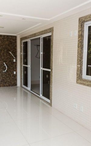 Apartamento à venda com 200m², 4 quartos e 3 vagas Apartamento à venda com 200m², 4 quartos e 3 vagasVaranda
