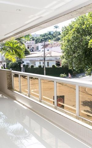 Apartamento à venda com 200m², 4 quartos e 3 vagas Apartamento à venda com 200m², 4 quartos e 3 vagasVaranda