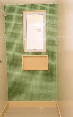 Apartamento à venda com 200m², 4 quartos e 3 vagas Apartamento à venda com 200m², 4 quartos e 3 vagasBanheiro da Suíte 1