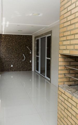 Apartamento à venda com 200m², 4 quartos e 3 vagas Apartamento à venda com 200m², 4 quartos e 3 vagasVaranda