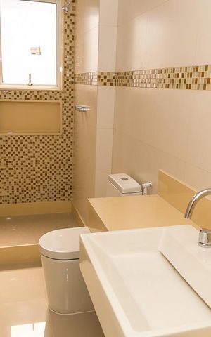 Apartamento à venda com 200m², 4 quartos e 3 vagas Apartamento à venda com 200m², 4 quartos e 3 vagasBanheiro da Suíte 2