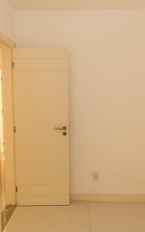 Apartamento à venda com 200m², 4 quartos e 3 vagas Apartamento à venda com 200m², 4 quartos e 3 vagasQuarto de Serviço